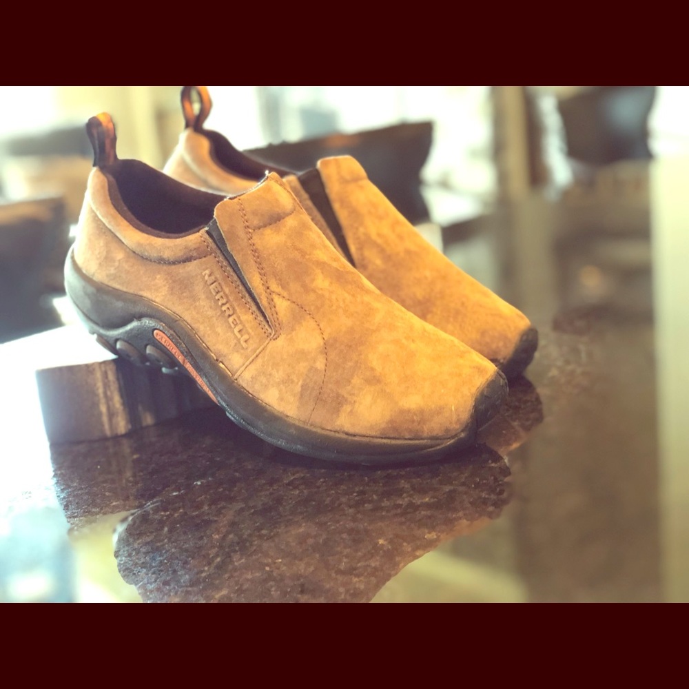 Men’s Merrell hiking slip-ons 9.5